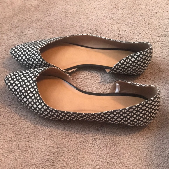 Black and white patterned flats - Picture 3 of 4